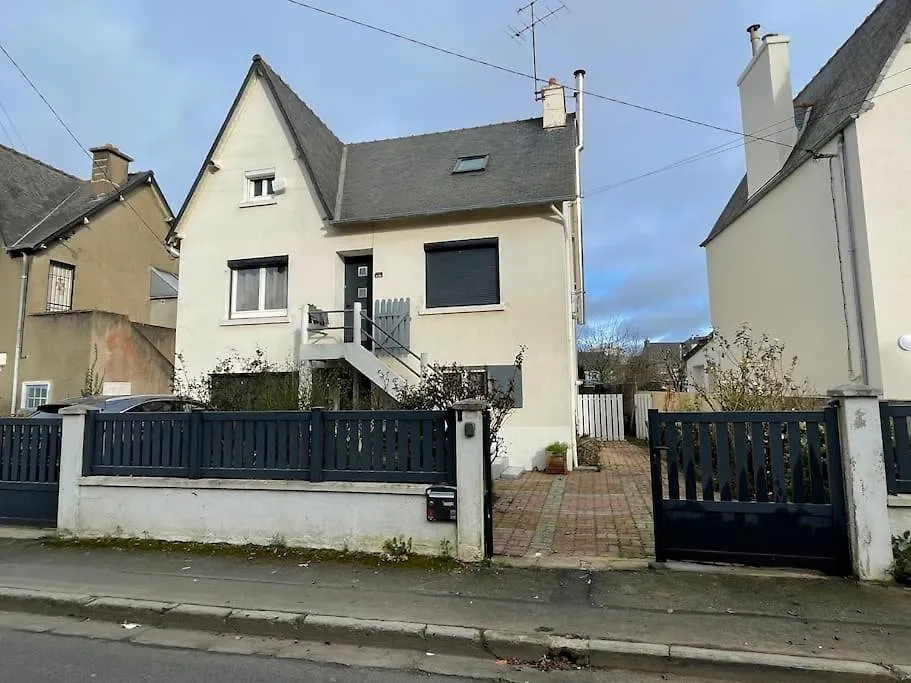 Maison Spacieuse Avec Jardin Et Salle De Sport Saint-Brieuc